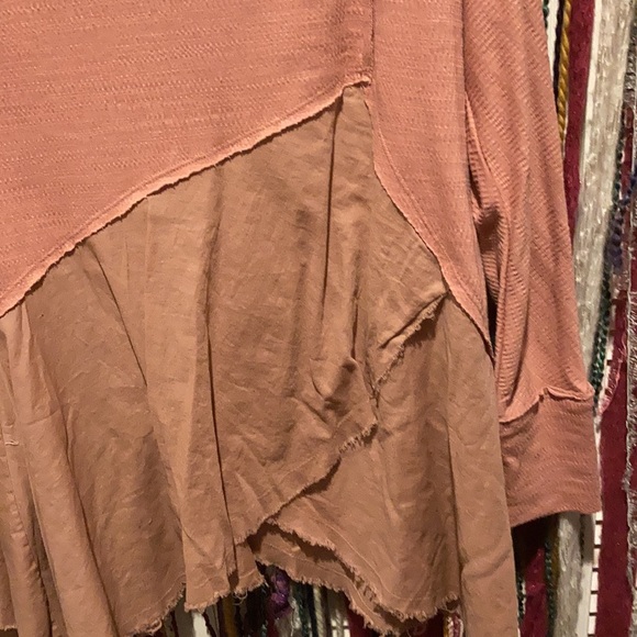 FREE PEOPLE LONG SLEEVE TUNIC - Picture 5 of 6